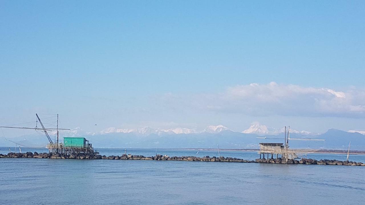 Sea Beach Relax Тирения Екстериор снимка