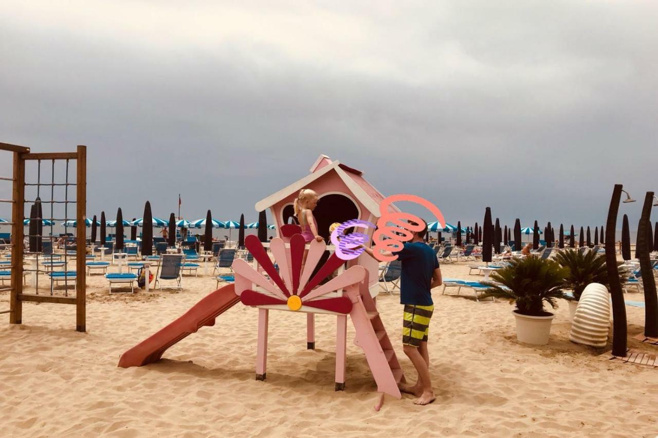Sea Beach Relax Тирения Екстериор снимка