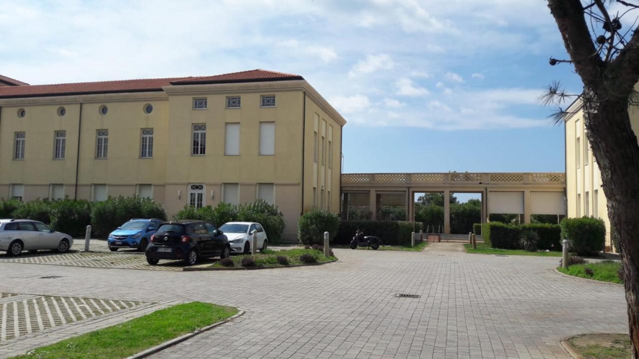 Sea Beach Relax Тирения Екстериор снимка